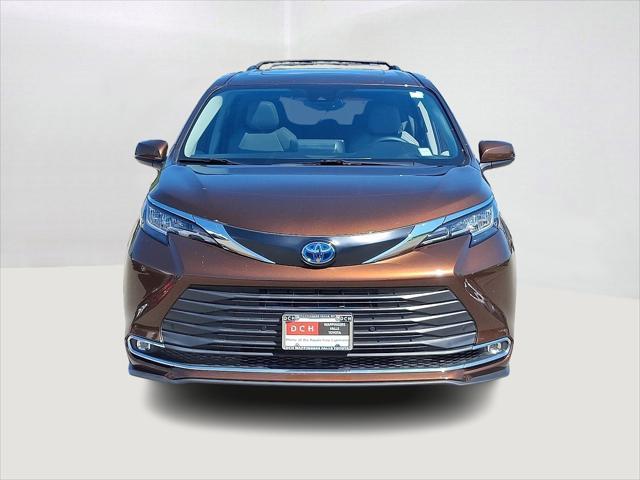 used 2022 Toyota Sienna car, priced at $39,991