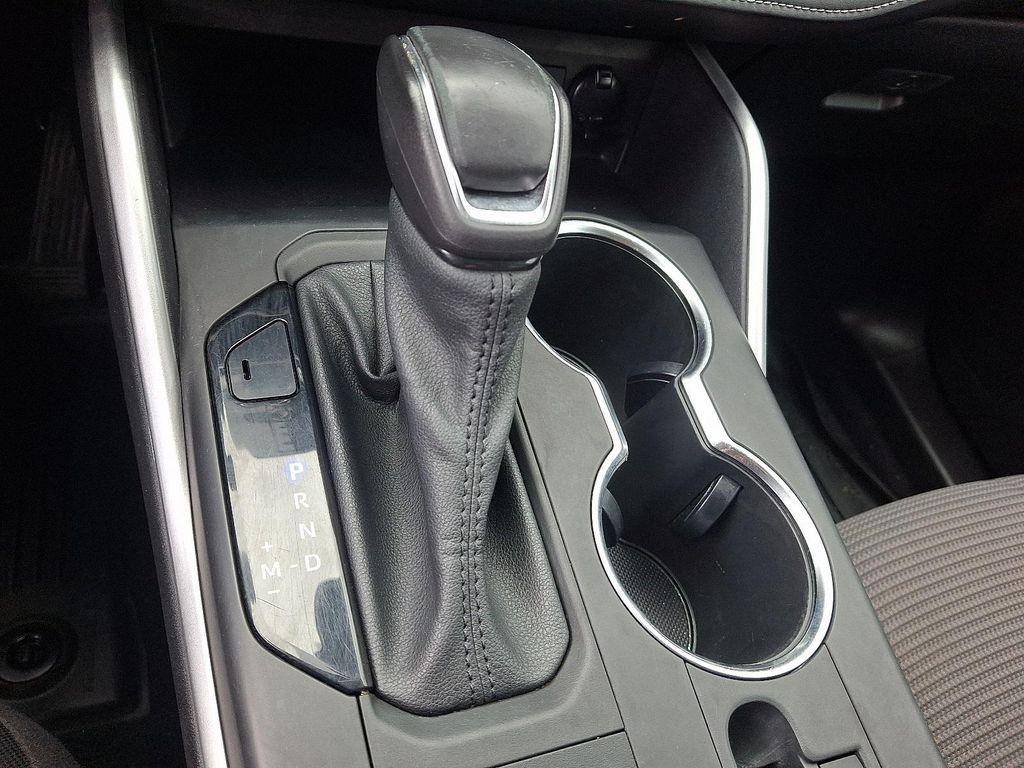 used 2022 Toyota Highlander car, priced at $32,491