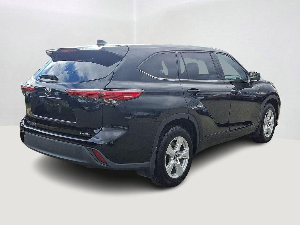 used 2022 Toyota Highlander car, priced at $32,491