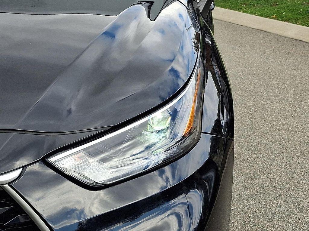 used 2022 Toyota Highlander car, priced at $32,491