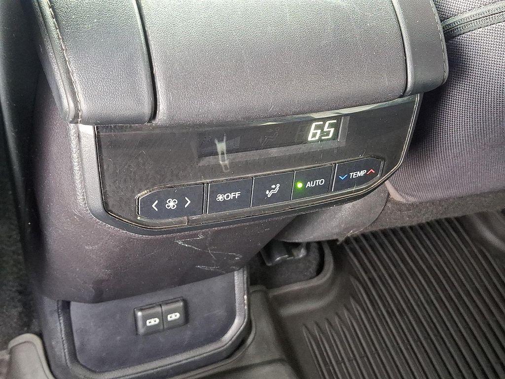 used 2022 Toyota Highlander car, priced at $32,491