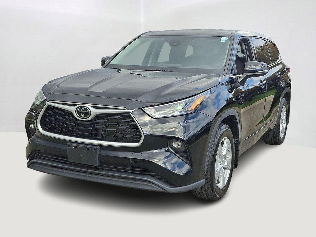 used 2022 Toyota Highlander car, priced at $32,491