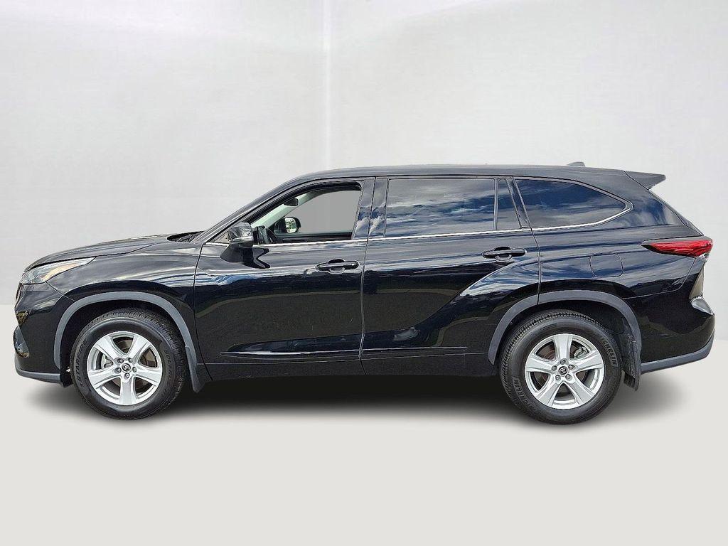 used 2022 Toyota Highlander car, priced at $32,491