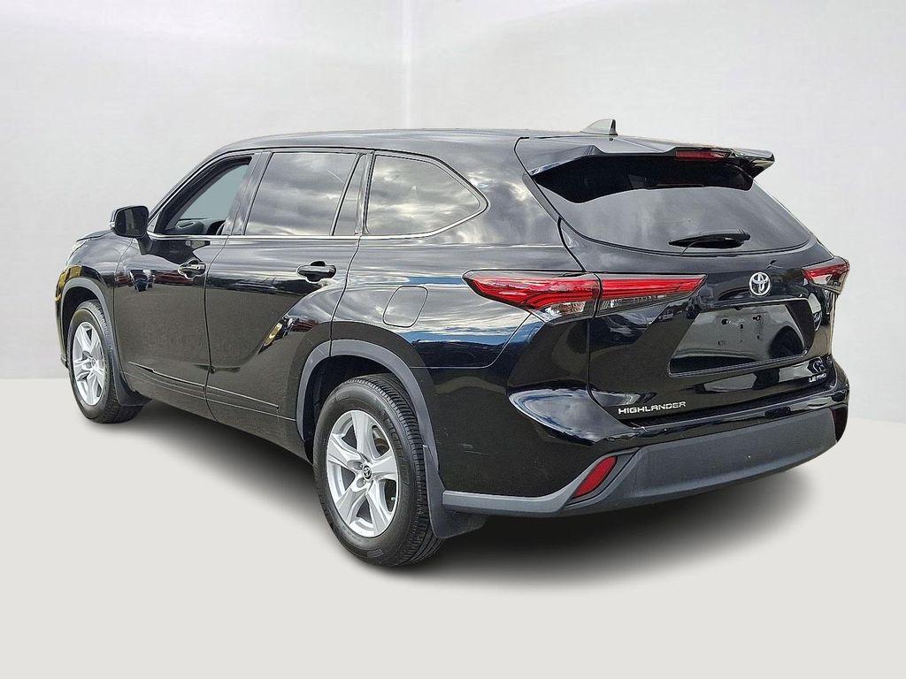 used 2022 Toyota Highlander car, priced at $32,491