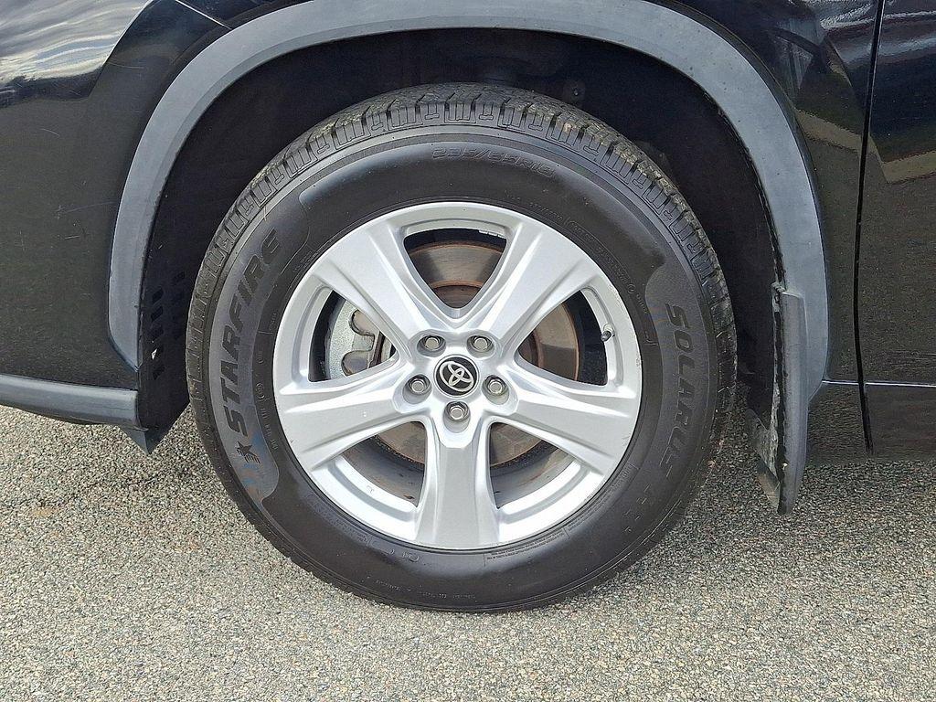 used 2022 Toyota Highlander car, priced at $32,491