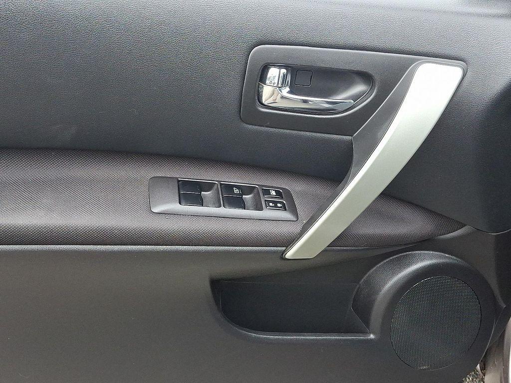 used 2015 Nissan Rogue Select car, priced at $5,794