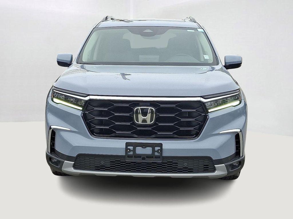 used 2025 Honda Pilot car, priced at $44,992