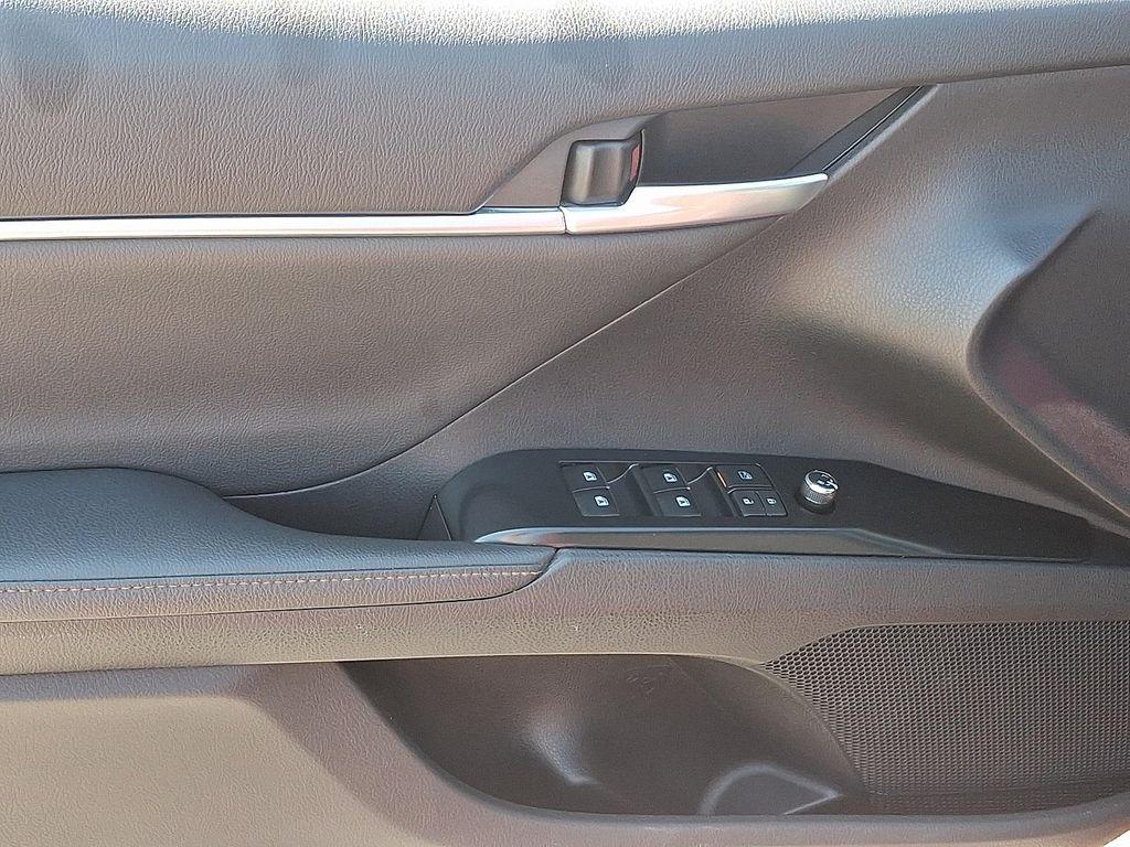 used 2019 Toyota Camry Hybrid car, priced at $25,994
