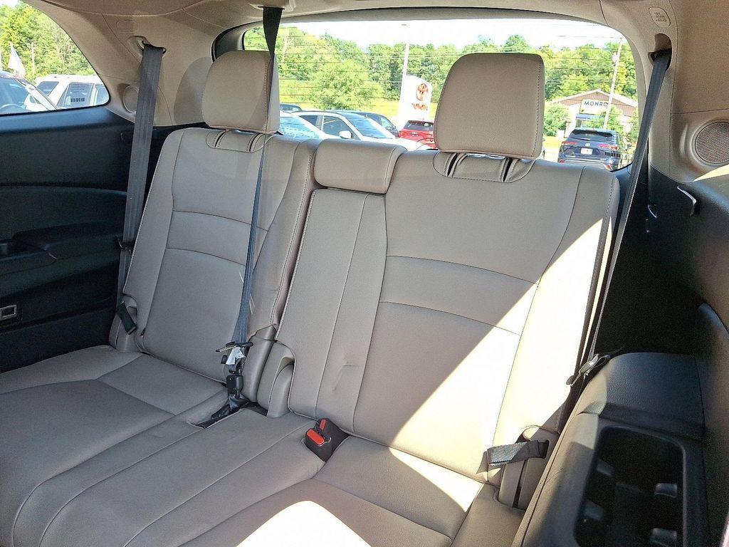 used 2022 Honda Pilot car, priced at $31,492