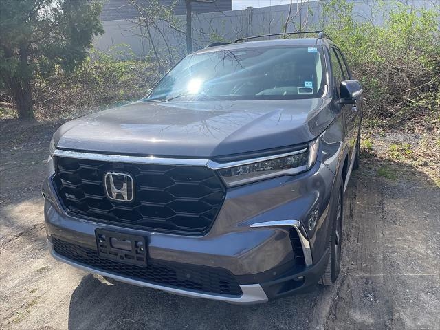 used 2023 Honda Pilot car, priced at $43,990