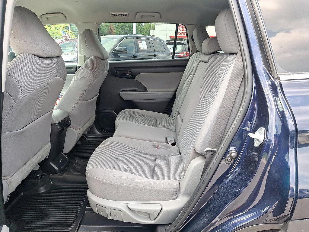 used 2022 Toyota Highlander car, priced at $29,892