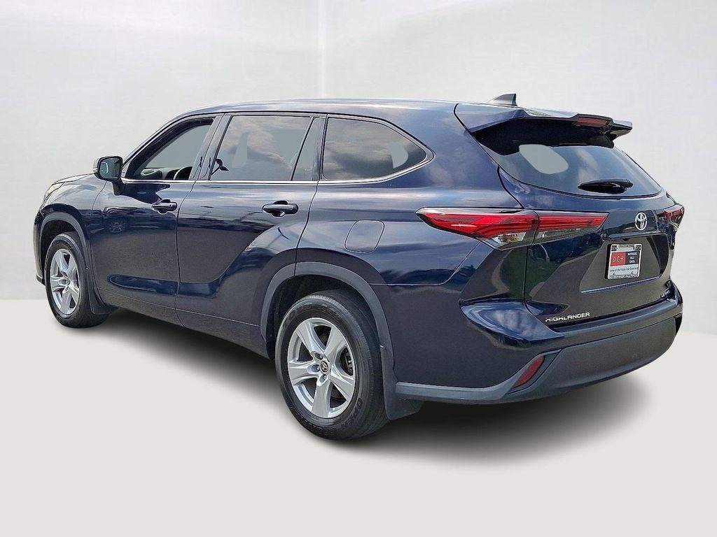 used 2022 Toyota Highlander car, priced at $29,892