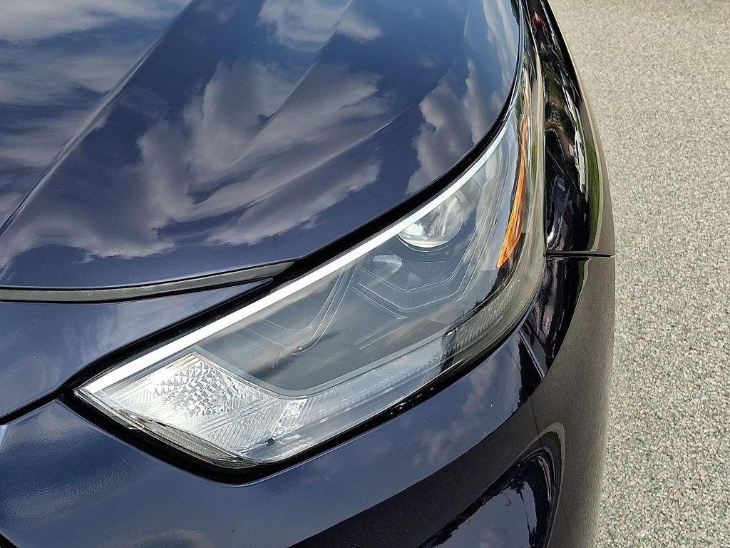 used 2022 Toyota Highlander car, priced at $29,892