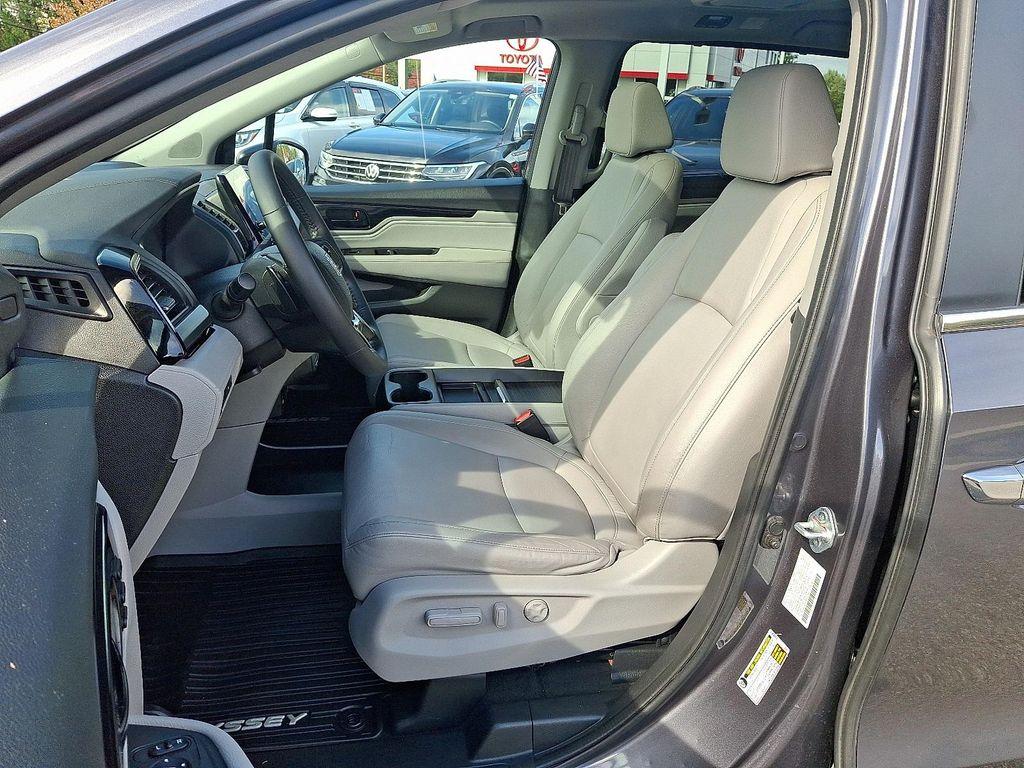 used 2023 Honda Odyssey car, priced at $32,492