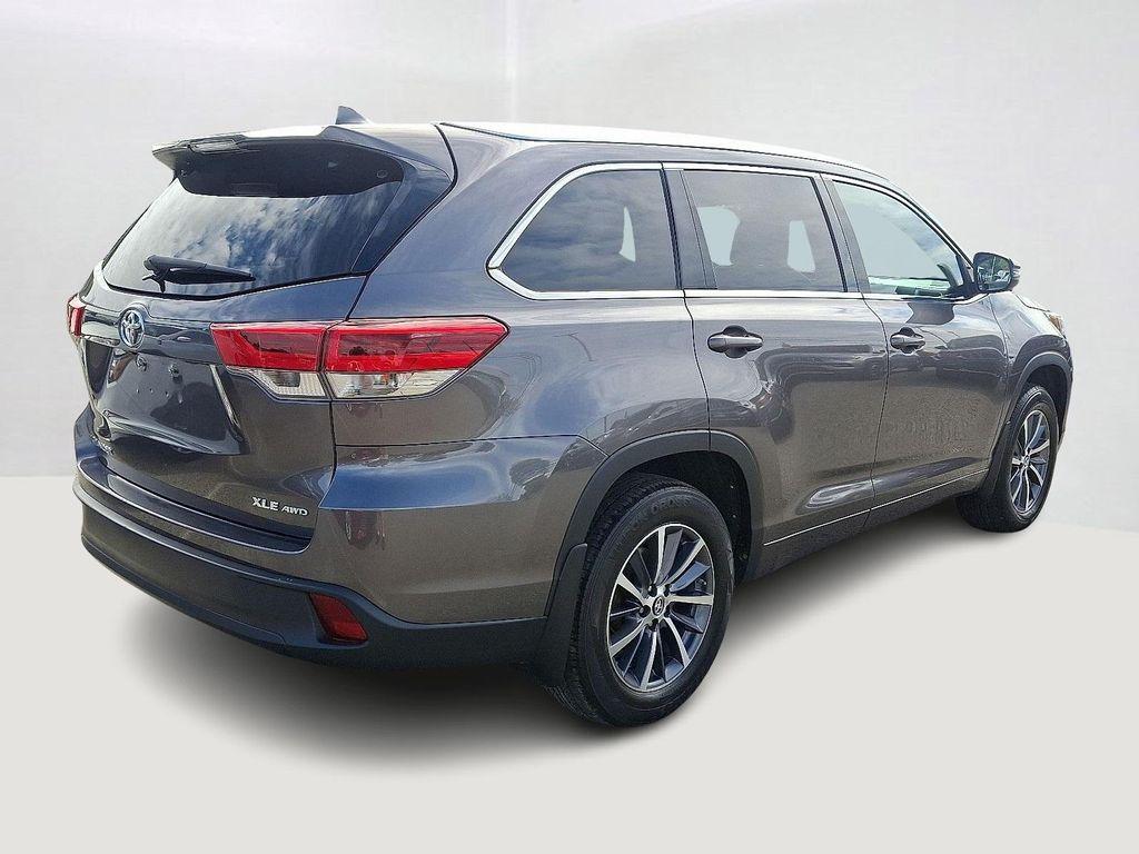 used 2018 Toyota Highlander car, priced at $23,993