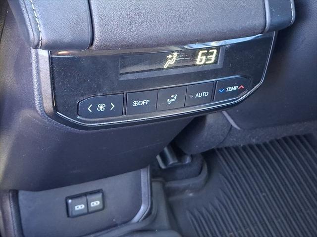 used 2022 Toyota Highlander car, priced at $35,991