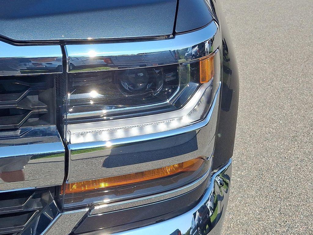 used 2018 Chevrolet Silverado 1500 car, priced at $26,293