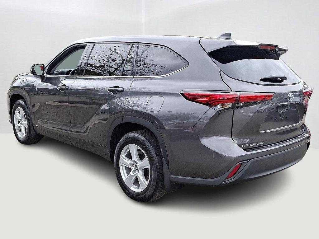 used 2022 Toyota Highlander Hybrid car, priced at $34,992