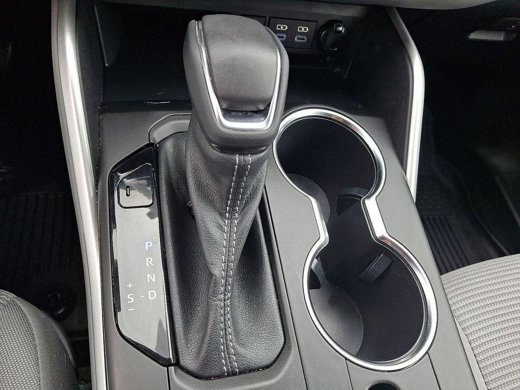 used 2022 Toyota Highlander Hybrid car, priced at $34,992