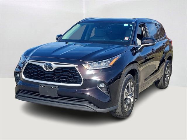 used 2020 Toyota Highlander car, priced at $31,491