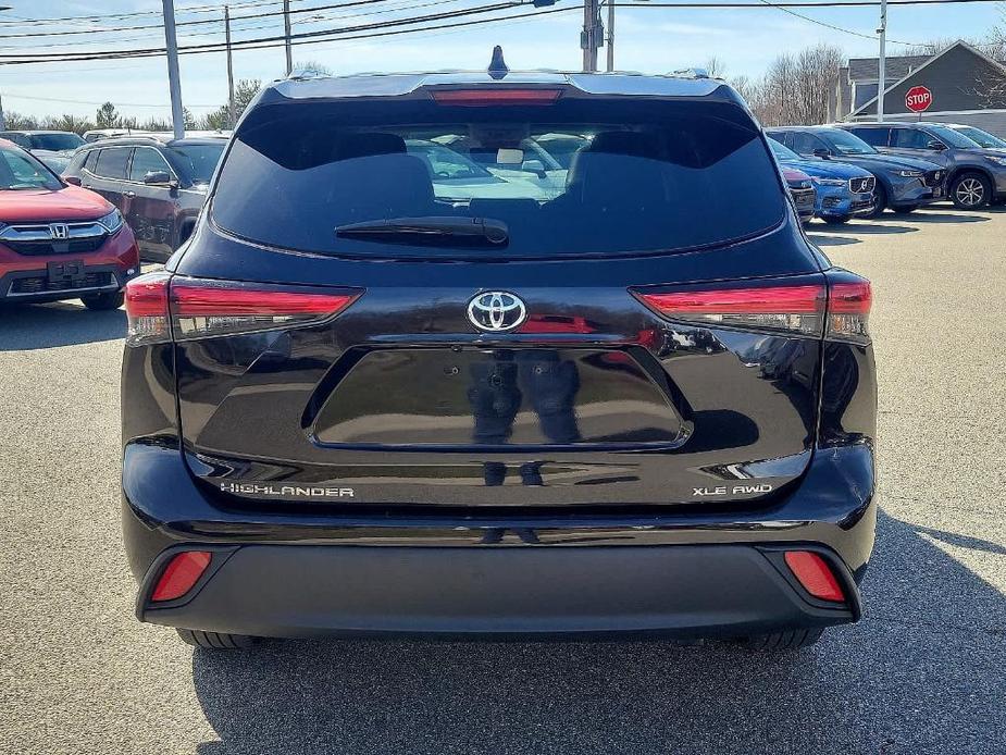 used 2020 Toyota Highlander car, priced at $31,491