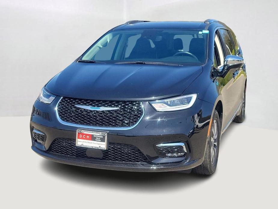 used 2021 Chrysler Pacifica Hybrid car, priced at $35,991
