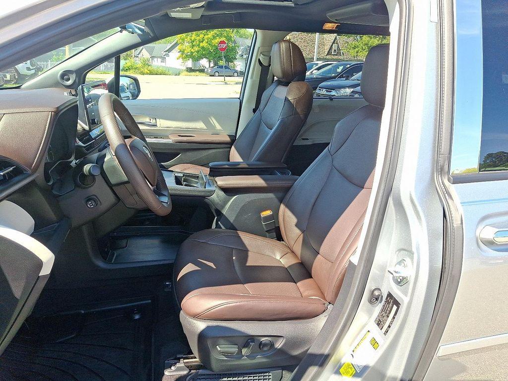 used 2024 Toyota Sienna car, priced at $51,493