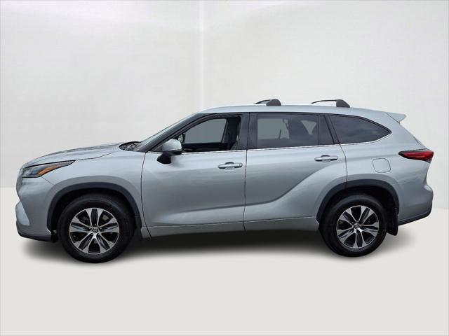 used 2021 Toyota Highlander car, priced at $30,990