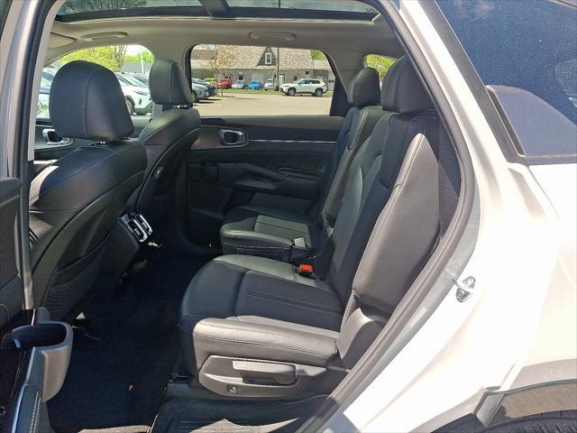 used 2023 Kia Sorento car, priced at $29,992