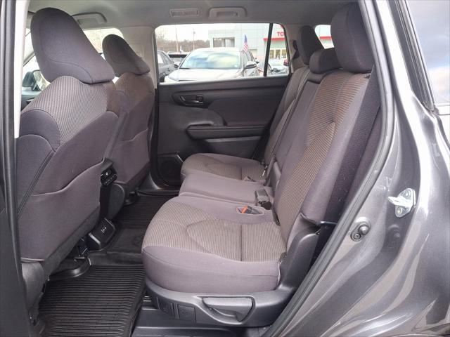 used 2023 Toyota Highlander car, priced at $33,994