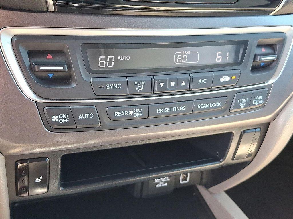 used 2020 Honda Pilot car, priced at $19,292