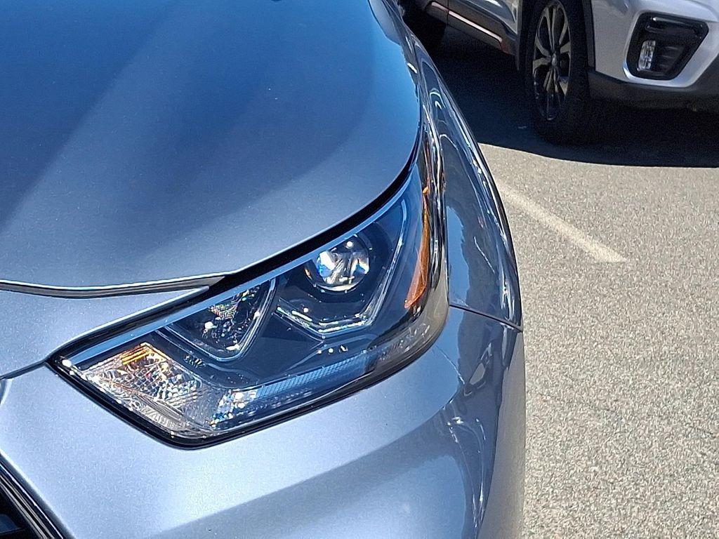 used 2022 Toyota Highlander Hybrid car, priced at $29,995