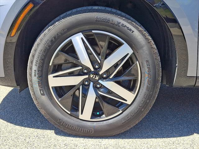 used 2021 Kia Sorento car, priced at $24,490