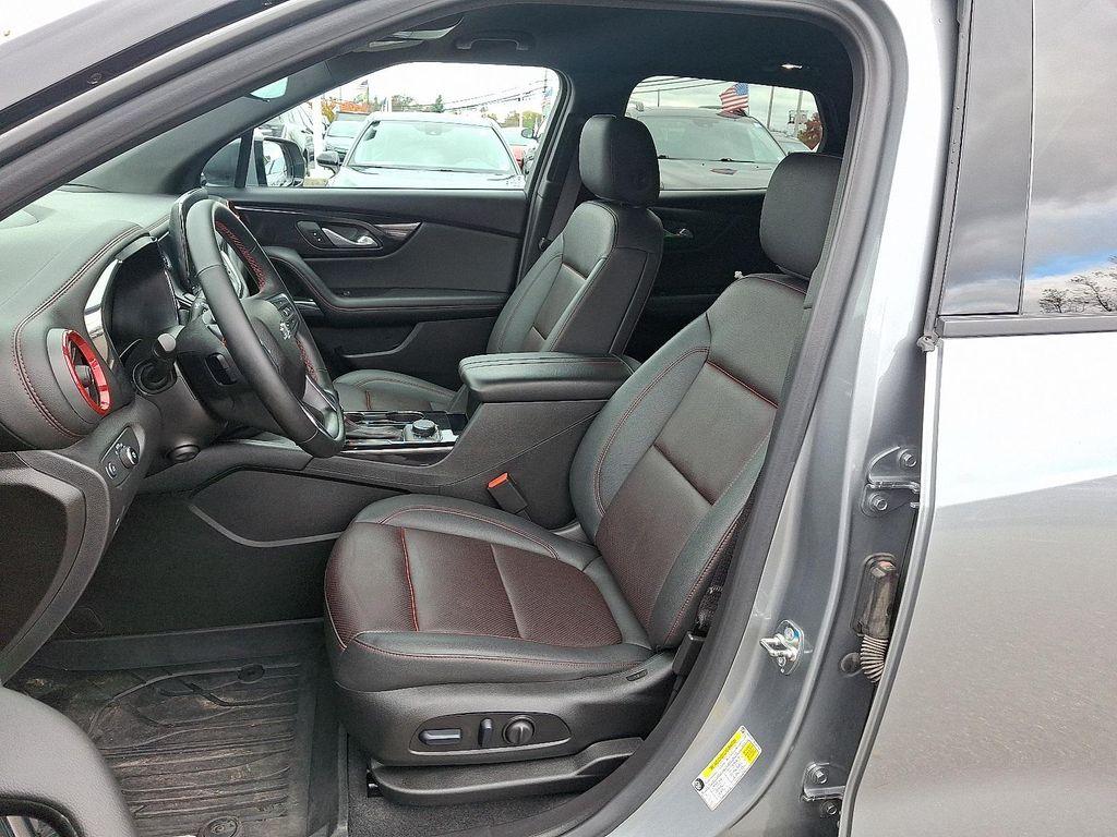 used 2024 Chevrolet Blazer car, priced at $31,993