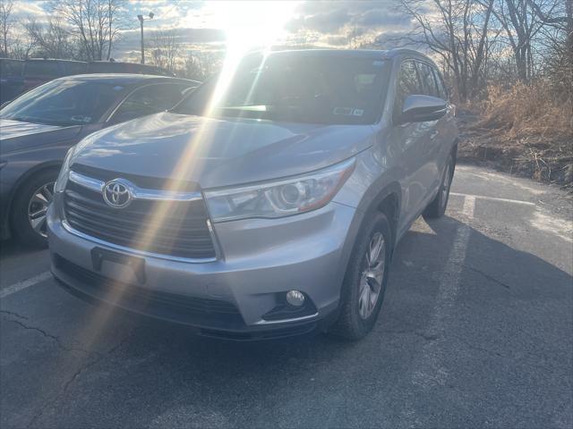 used 2015 Toyota Highlander car, priced at $13,990