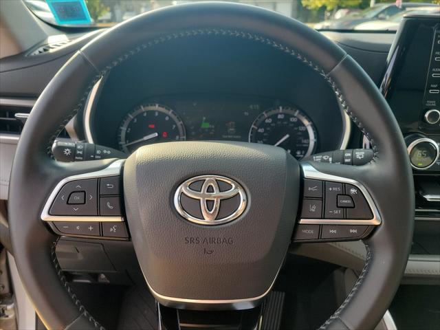 used 2021 Toyota Highlander car, priced at $32,991