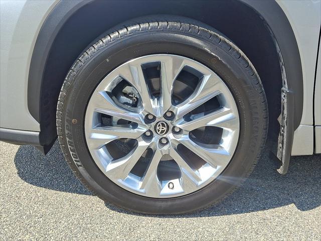 used 2023 Toyota Highlander Hybrid car, priced at $44,491
