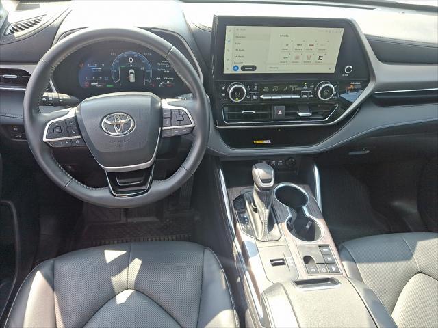 used 2023 Toyota Highlander Hybrid car, priced at $44,491