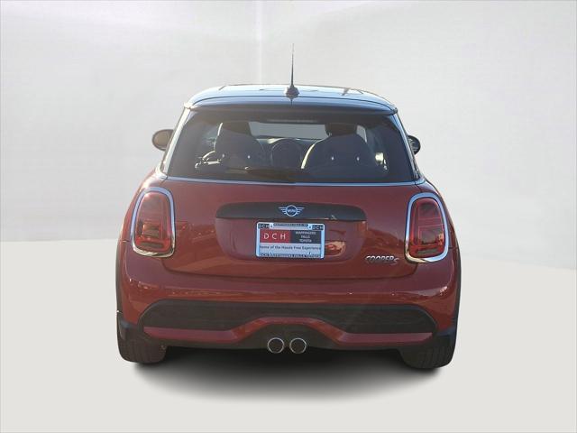 used 2022 MINI Hardtop car, priced at $20,496