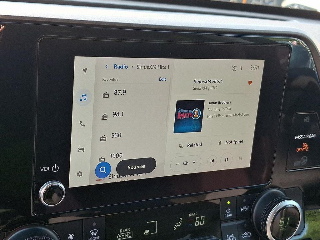 used 2024 Toyota Highlander car, priced at $31,999