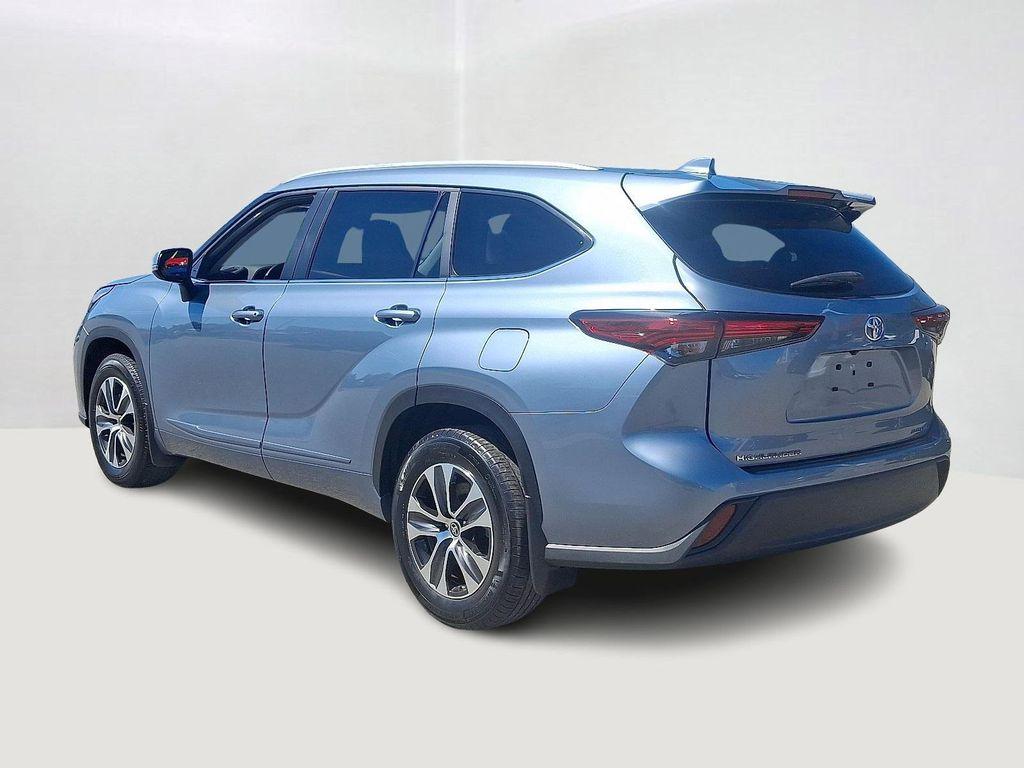used 2023 Toyota Highlander car, priced at $35,495