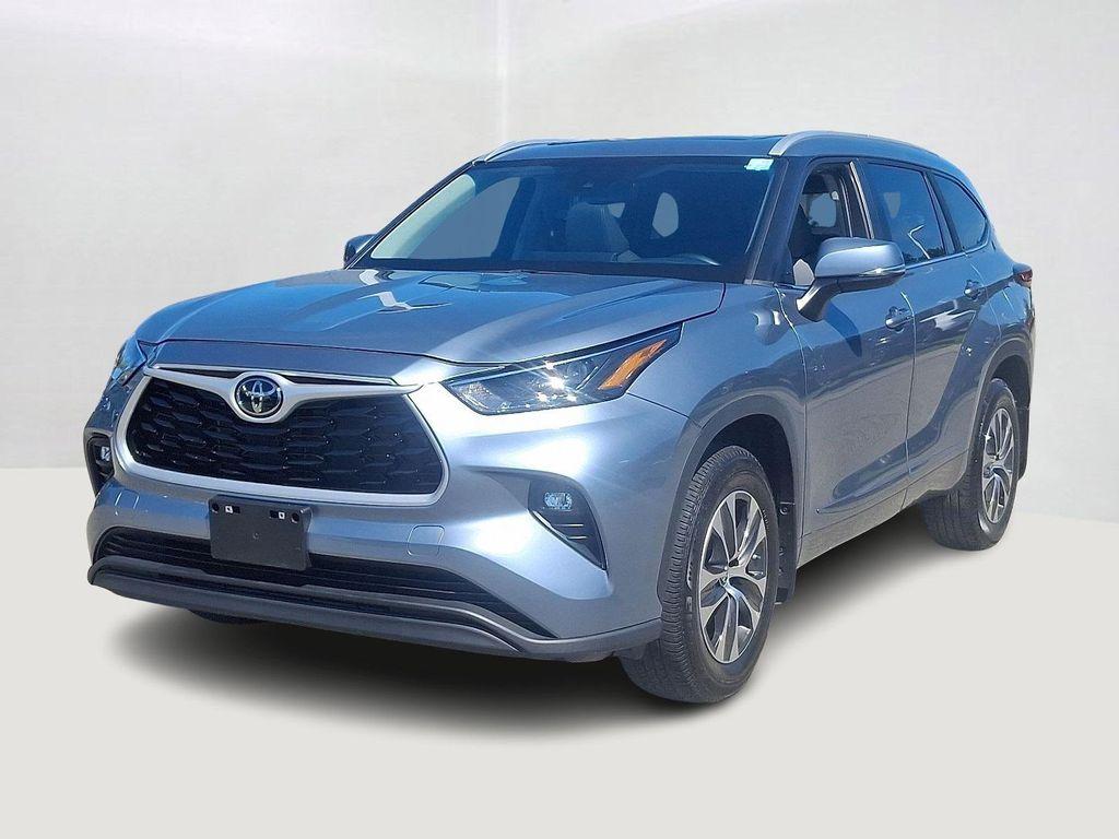 used 2023 Toyota Highlander car, priced at $35,495