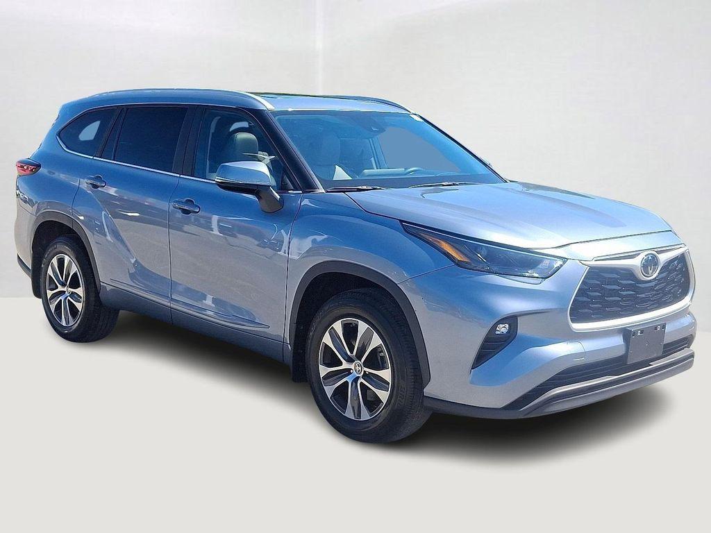 used 2023 Toyota Highlander car, priced at $35,495