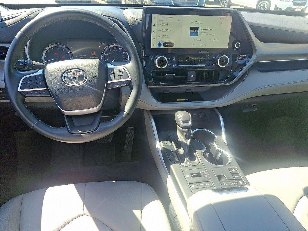 used 2023 Toyota Highlander car, priced at $35,495
