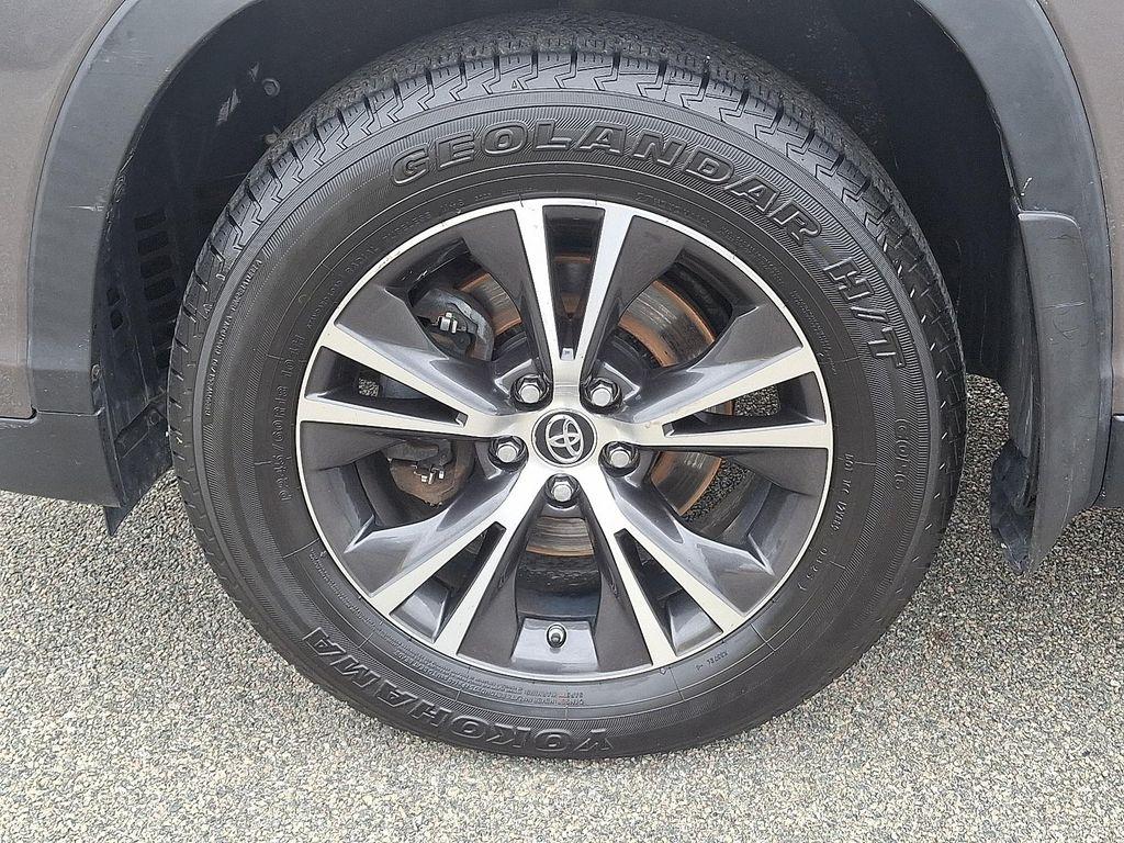used 2019 Toyota Highlander car, priced at $19,592