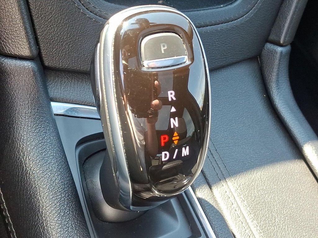 used 2021 Cadillac XT5 car, priced at $21,992