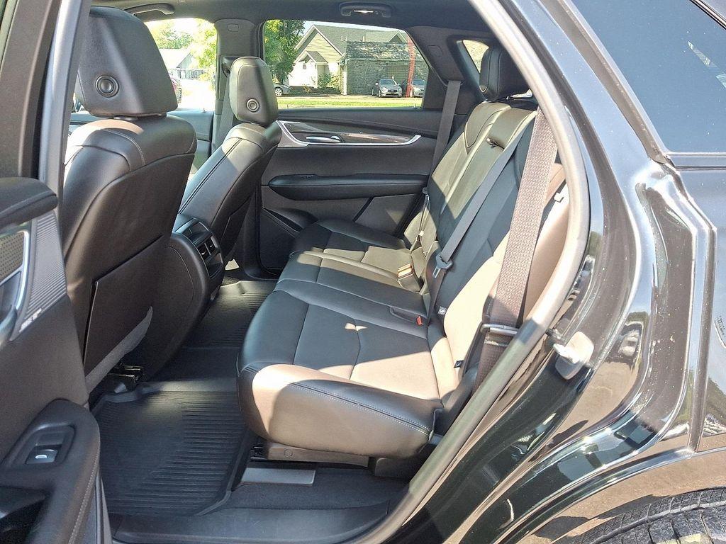 used 2021 Cadillac XT5 car, priced at $21,992