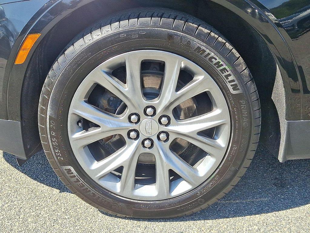 used 2021 Cadillac XT5 car, priced at $21,992