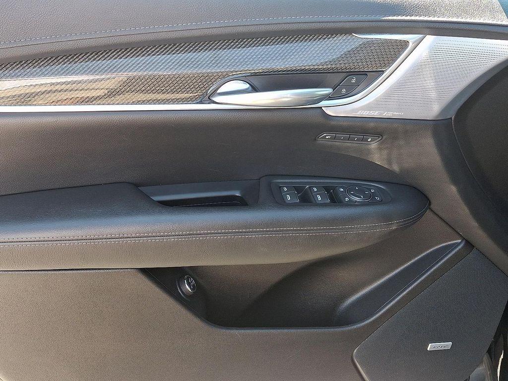 used 2021 Cadillac XT5 car, priced at $21,992