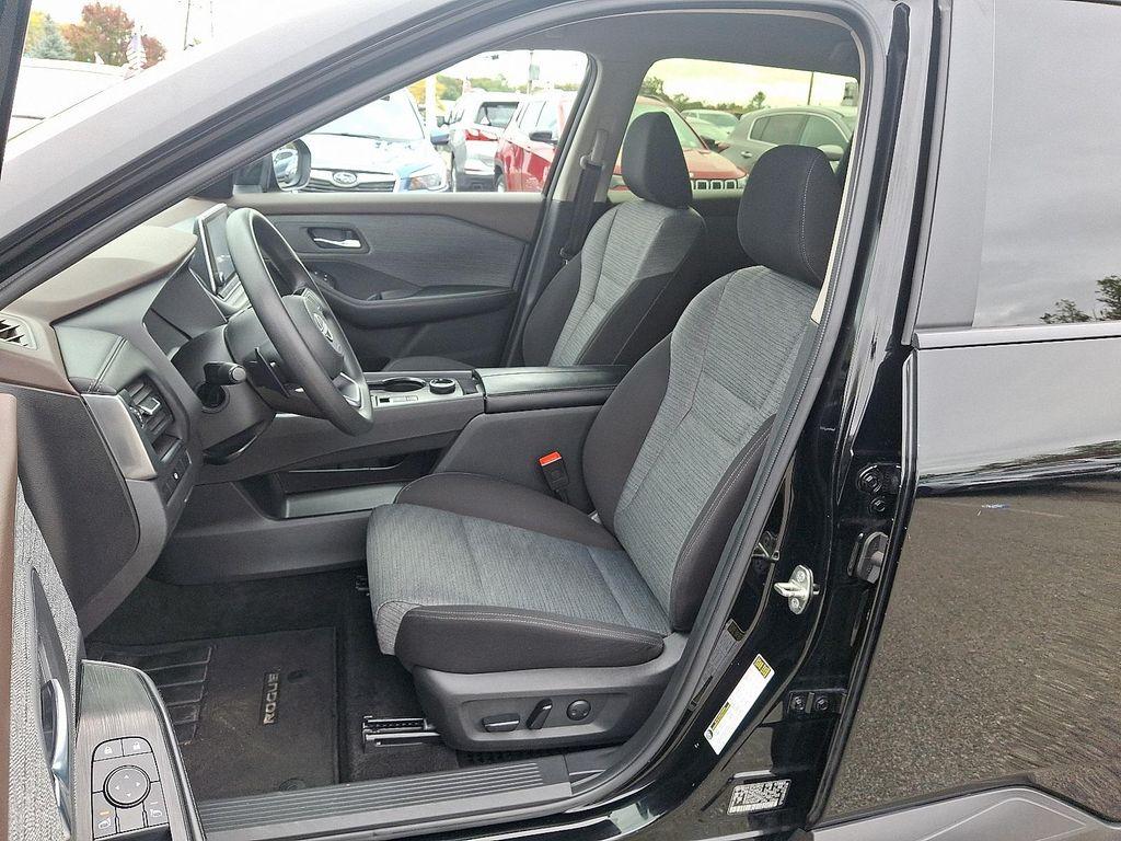 used 2023 Nissan Rogue car, priced at $19,992